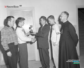 001 - Remise de trophée