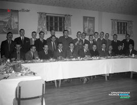 002 -Groupe d'hommes