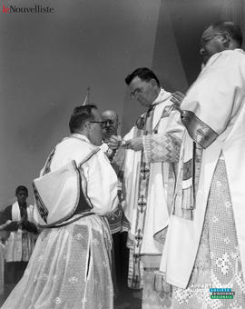 028 - Fête de Mgr Pelletier au stade