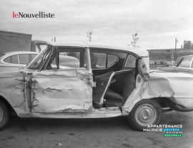 001 - Voiture accidentée