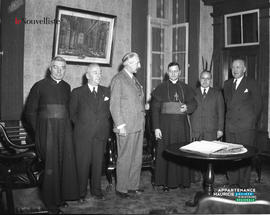001 - Groupe d'hommes