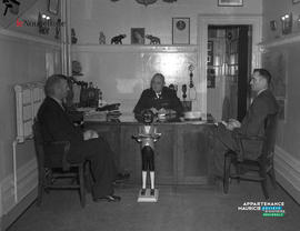 003 - Bureau
