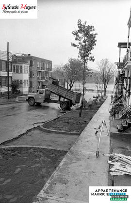 Camion-benne en action