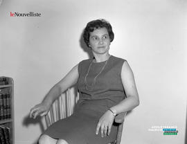 001 - Madame Veillette