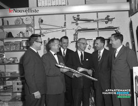 002 - Groupe d'hommes