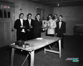 001 - Remise d'un trophée