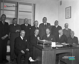 002 - Groupe d'hommes