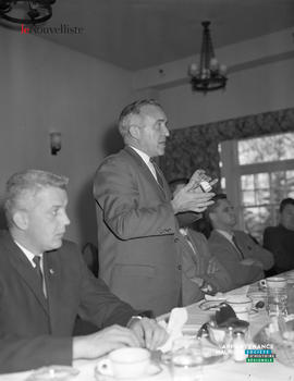 001 - Conférencier