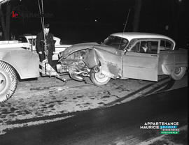 002 - Voiture accidentée