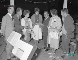 001 - Groupe de personnes