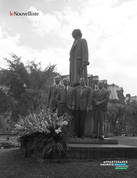 003 - Statue