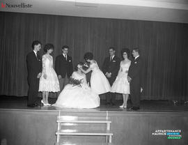 001 - Couronnement reine