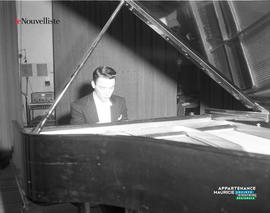 001 - Pianiste