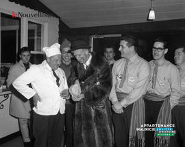 003 - Groupe d'hommes