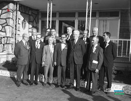 006 - Groupe d'hommes