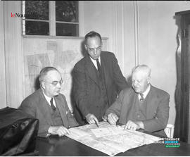 002 - Groupe d'hommes