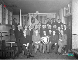 002 - Groupe d'hommes