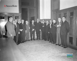 006 - Groupe d'hommes