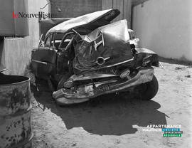001 - Voiture accidentée