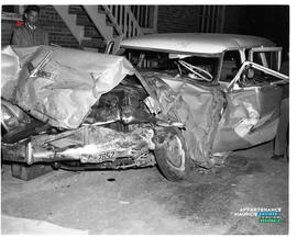 001 - Voiture accidentée