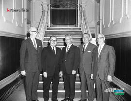 023 - Groupe d'hommes