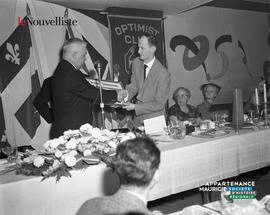 001 - Remise d'un document