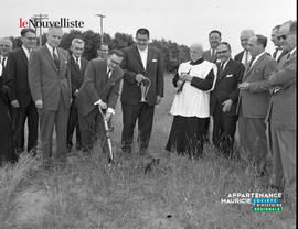 002 - Première pelletée