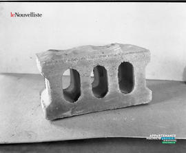 001 - Bloc de ciment