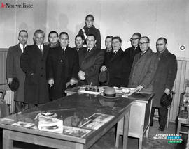 002 - Groupe d'hommes