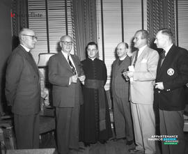 003 - Groupe d'hommes