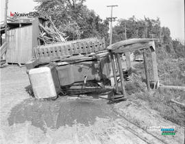 001 - Bulldozer renversé