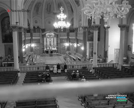 002 - Intérieur d'une église