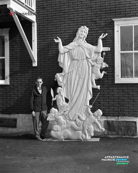001 - Sculpture