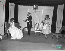 004 -Pièce de théâtre