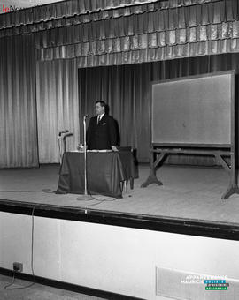 001 - Conférence