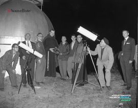 001 - Astronomes