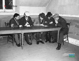 001 - Des scouts sont déguisés