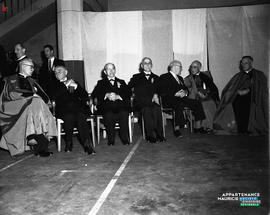 019 - Groupe d'hommes