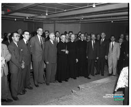 001 - Groupe d'hommes