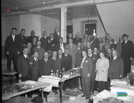 001 - Groupe d'hommes