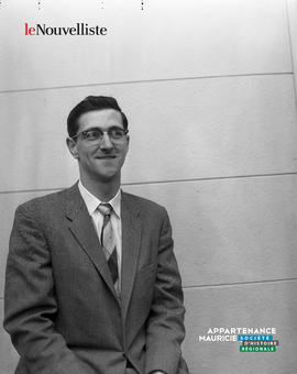 001 - Portrait