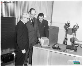 001 - Groupe d'hommes