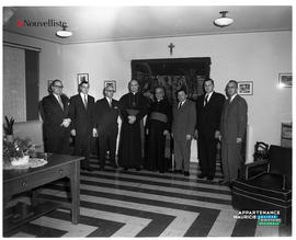 001 - Groupe d'hommes