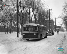 002 - Autobus des Pins