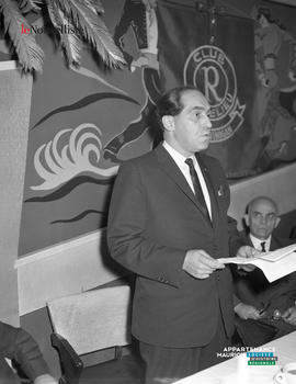 001 - Conférencier