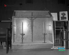 001 - Crucifix