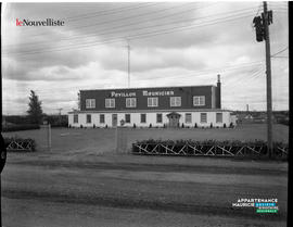 003 - Vue sur un bâtiment