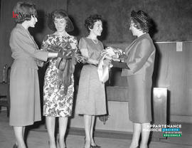 003 - Rencontre au vernissage