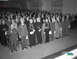 001 - Groupe d'hommes