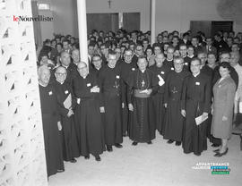 001 - Groupe de religieux